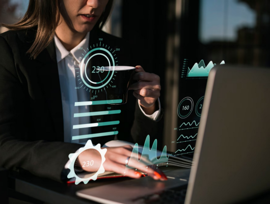 Modul HR în ERP – cum digitalizezi complet managementul resurselor umane
